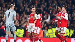 她仍需更多 她仍需更多